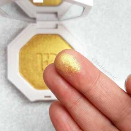 Fenty Iluminador Trophy Wife
