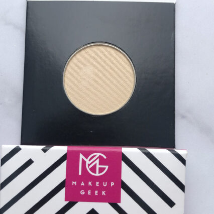 Makeupgeek sombra matte SO PALE